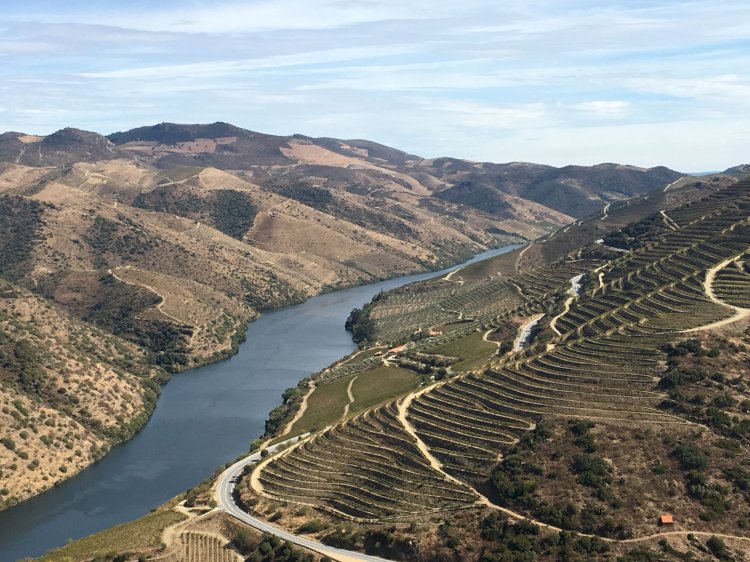 Pelos Trilhos de Portugal-Caminhos do Douro - De Fraxinum à Linha, Vila Nova de Foz Côa