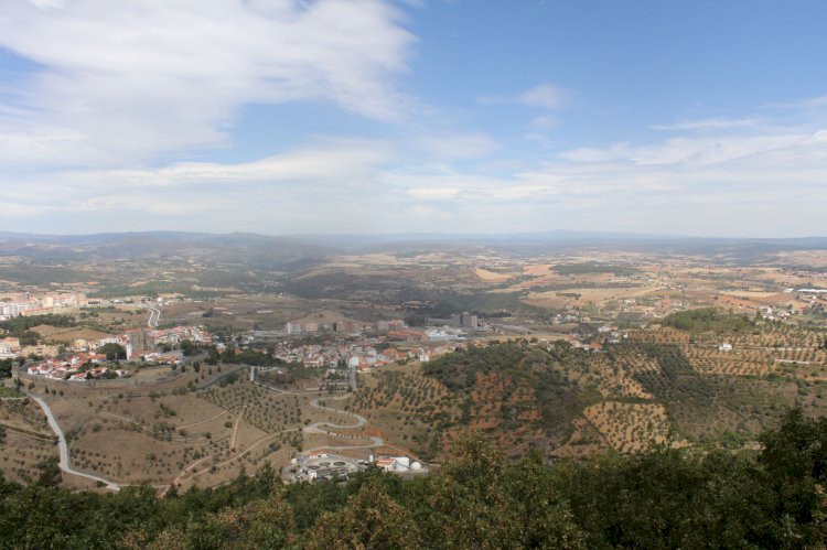Pelos Trilhos de Portugal-Nas Fraldas da Serra da Nogueira, Bragança
