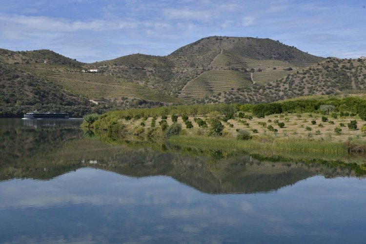 Pelos Trilhos de Portugal-Vale da Ribeira do Mosteiro, Freixo de Espada à Cinta