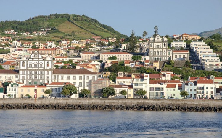 Pelos Trilhos de Portugal-Ribeirinha, Horta