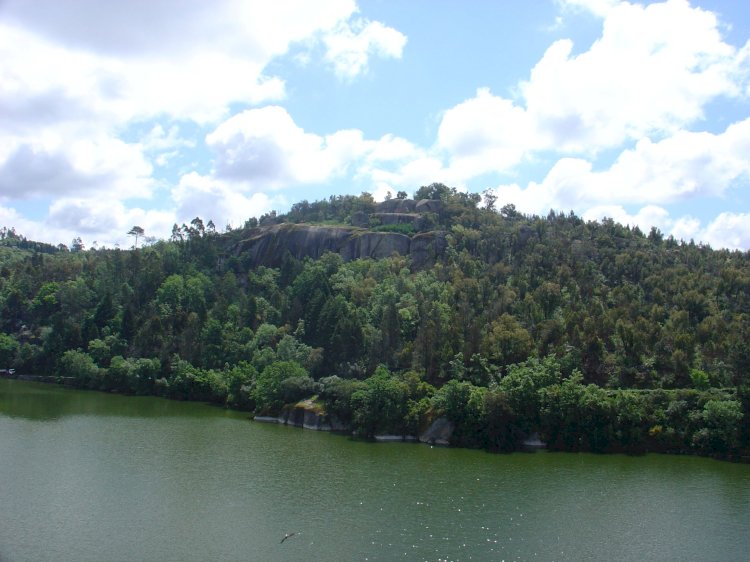 Olhar Portugal-Pedra da Sé, Tábua