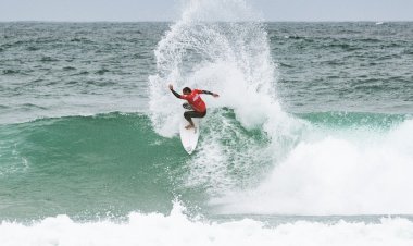 Liga MEO Surf – Vasco Ribeiro e Teresa Bonvalot conquistam o Allianz Sintra Pro