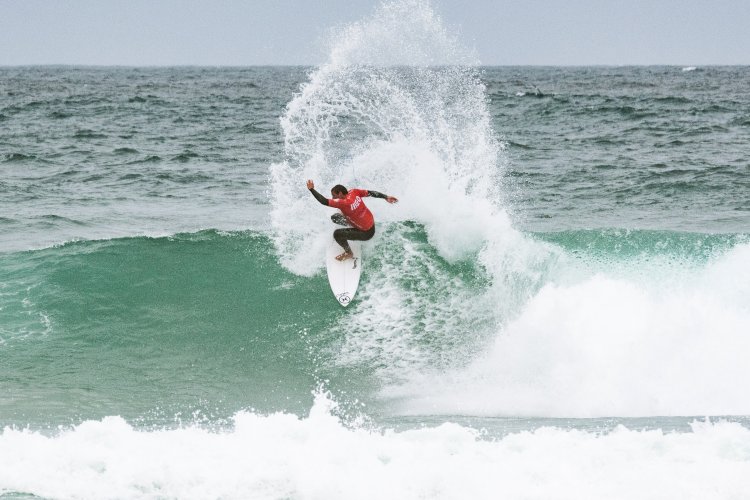 Liga MEO Surf – Vasco Ribeiro e Teresa Bonvalot conquistam o Allianz Sintra Pro