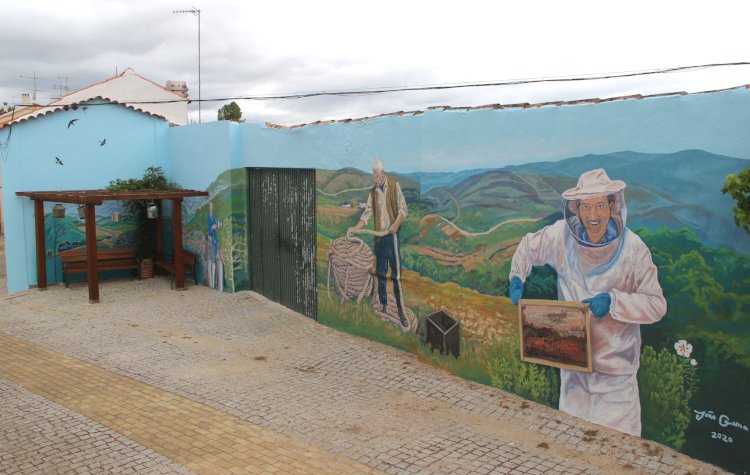 Maljoga inaugura novo mural de homenagem a figuras históricas da aldeia