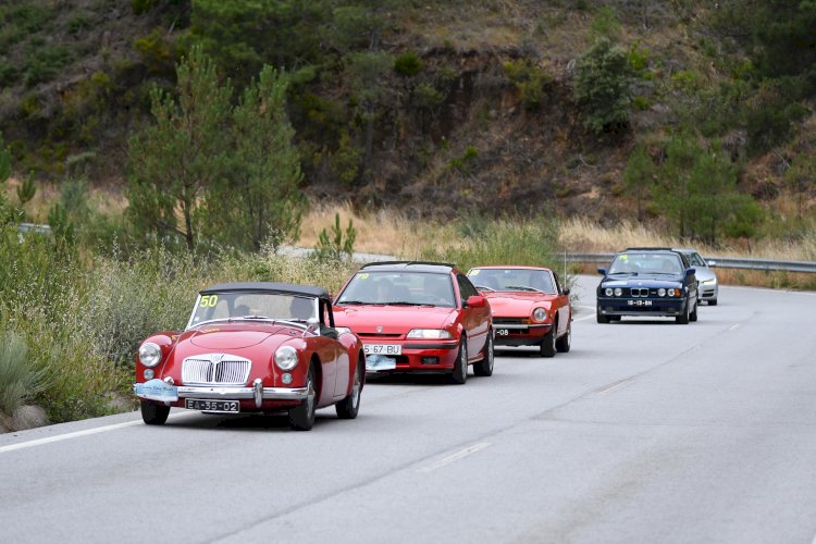 Dezenas de carros clássicos vão descobrir as Termas Centro durante três dias