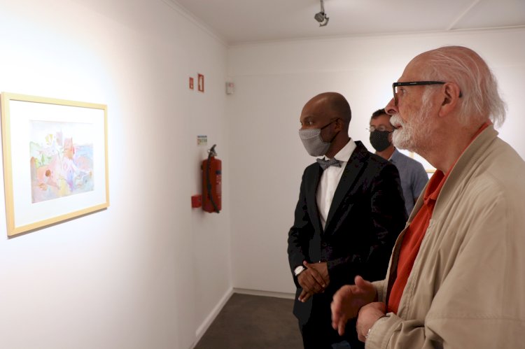 “Retalhos da vida” de Soares de Sousa marca reabertura do Centro Municipal de Cultura de Ponta Delgada