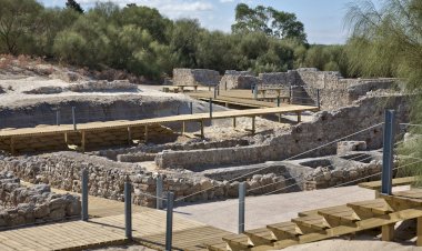Dia Aberto para visitar os trabalhos arqueológicos nas Ruínas Romanas de Tróia