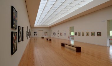 MACNA realiza visita orientada à exposição “Nadir Afonso, entre o local e o global"