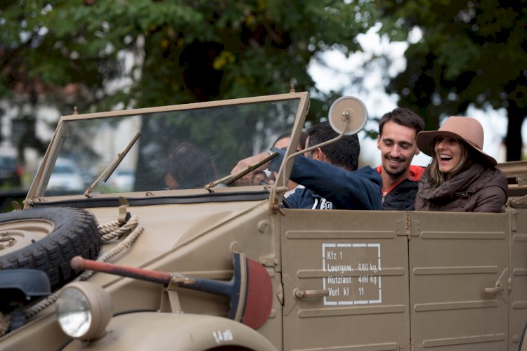 Automóveis do Museu do Caramulo saem à rua para passear os visitantes