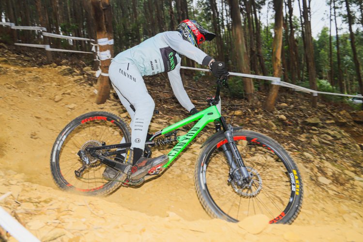 Gonçalo Bandeira conquista Taça de Portugal de Downhill