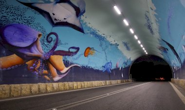 Túnel da Figueirinha com iluminado faz alusão ao mar