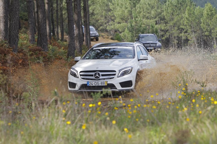 Ano Santo recebe Mercedes-Benz 4MATIC Experience