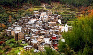 Lendas da Estrada Real da Aldeia Histórica do Piódão ganham vida em dia de festa e animação