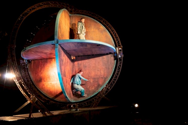Espetáculo "Dreamworld" da companhia Theater Titanick em Torres Vedras