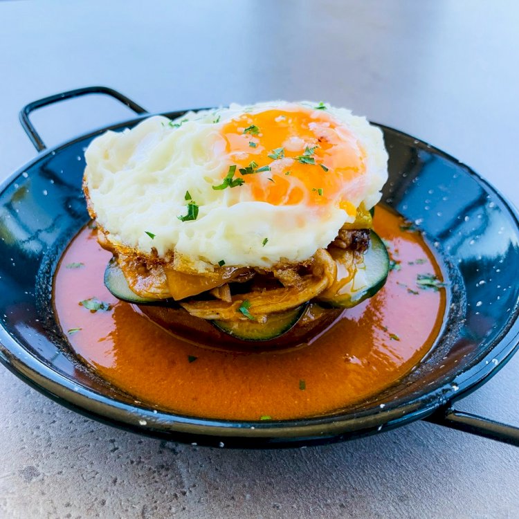 "Diz que é uma espécie de francesinha” do restaurante L14 distinguido na Rota dos Petiscos 2021