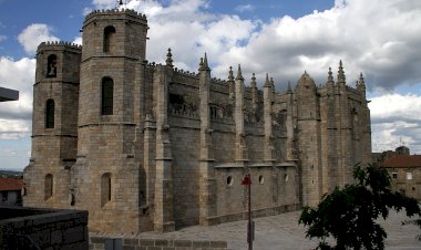 Guarda homenageia Rebello com exposição evocativa