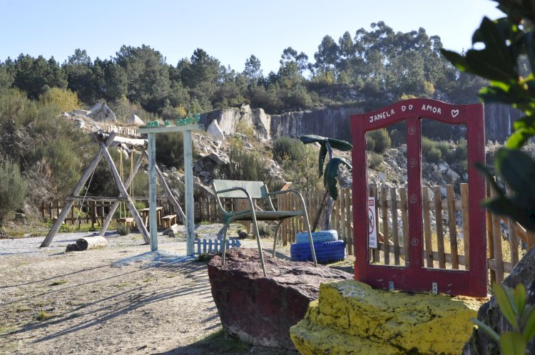 Lazer  Baloiços e lugares - Baloiço da Pedreira, Castro Daire