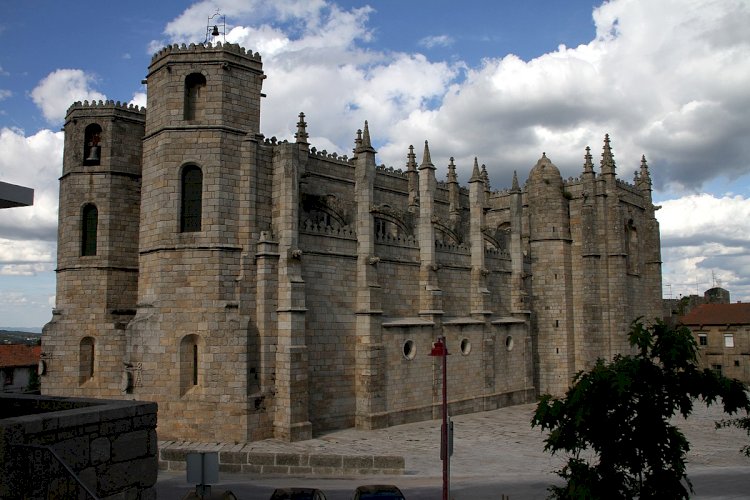 Guarda homenageia Rebello com exposição evocativa