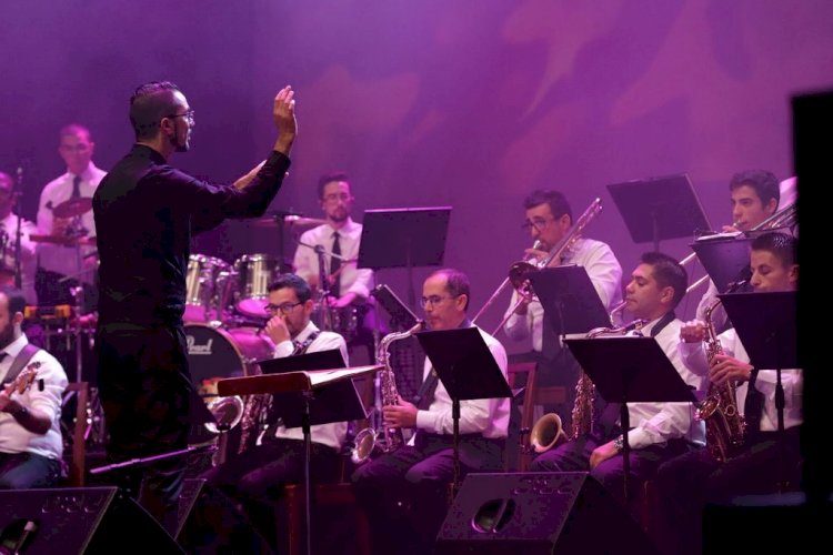 Orquestra Ligeira de Ponta Delgada em Christmas Tour 2021