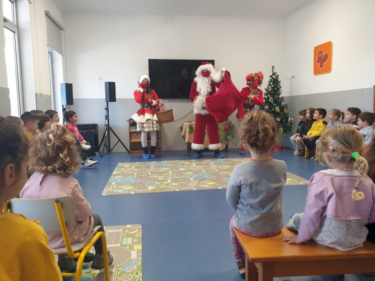 Município de Arcos de valdevez ofereceu livro “Conta-me um Clássico” aos alunos arcuenses