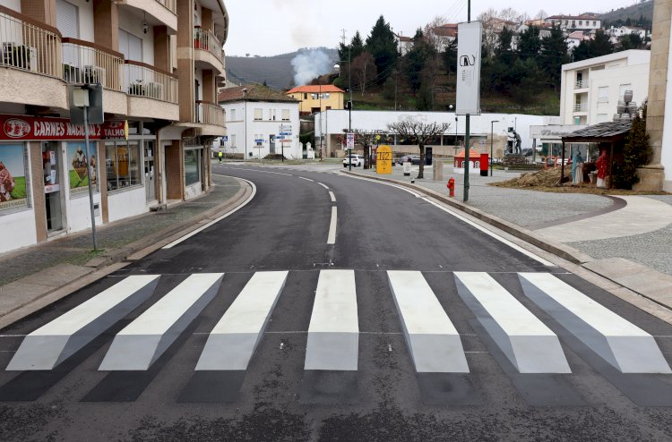 Santa Marta de Penaguião coloca passadeiras 3D para aumentar a segurança rodoviária