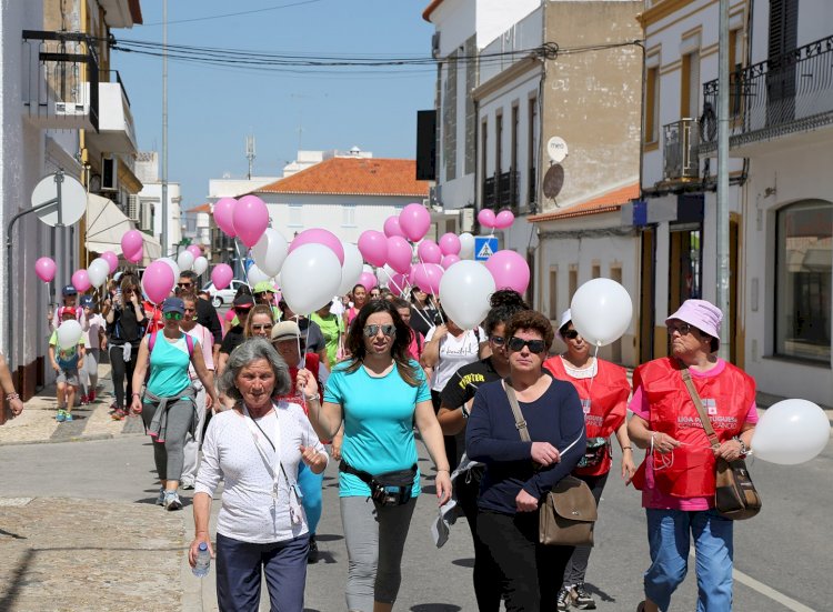 Reguengos de Monsaraz assinala Dia da Mulher com caminhada em homenagem às mulheres ucranianas