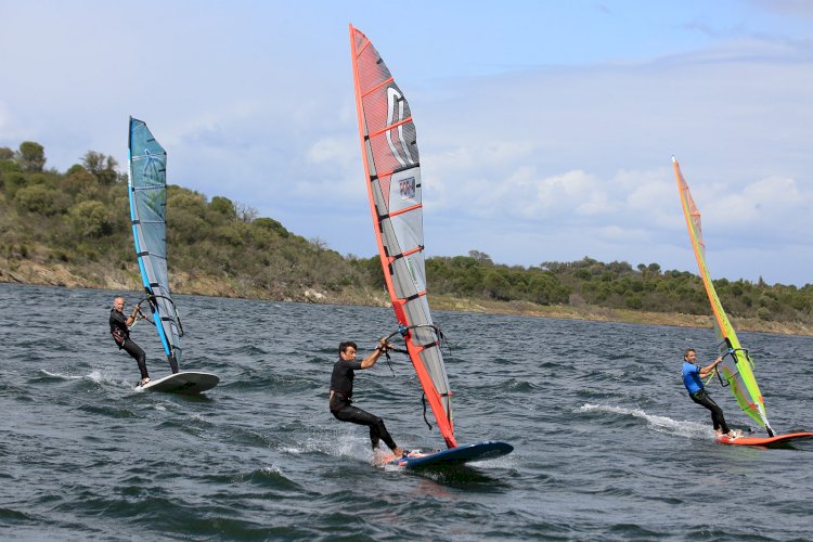 Centro Náutico de Monsaraz recebe campeonato nacional de Formula Windsurf Series