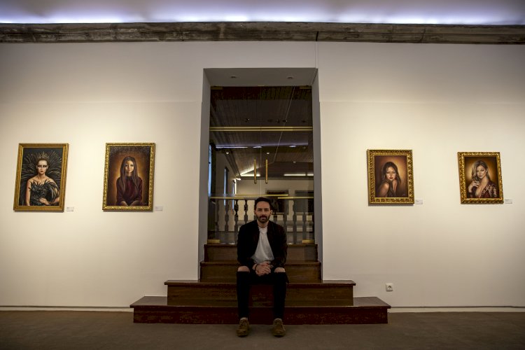 Exposição de pintura “WonderWorld” nos Centros Culturais dos Fenais da Luz e Santo António