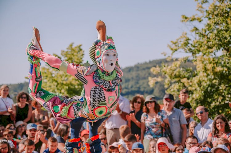 ‘O Mundo ao Contrário’ traz mais de 30 espectáculos a Paredes de Coura