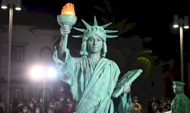 Santa Cruz tem cinema, literatura e estátuas vivas com a "Onda de Verão"