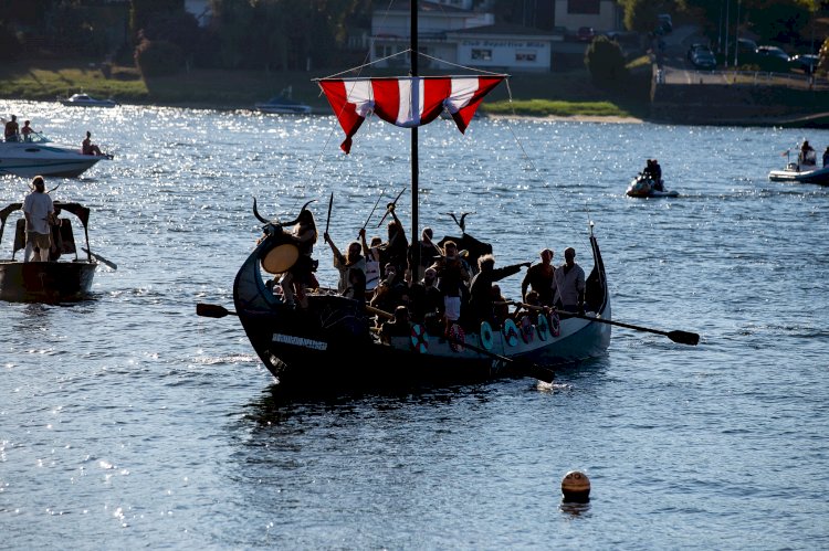 Enchente em Vila Nova de Cerveira para assistir à invasão viking