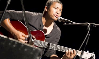 Tcheka, músico cabo-verdiano volta à ilha do Pico