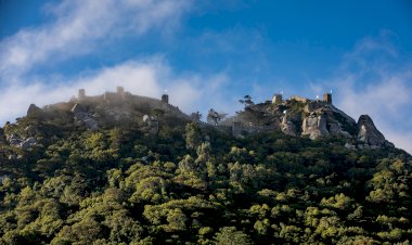 Castelo dos Mouros vence o prémio de “Melhor Marco Histórico” de Portugal
