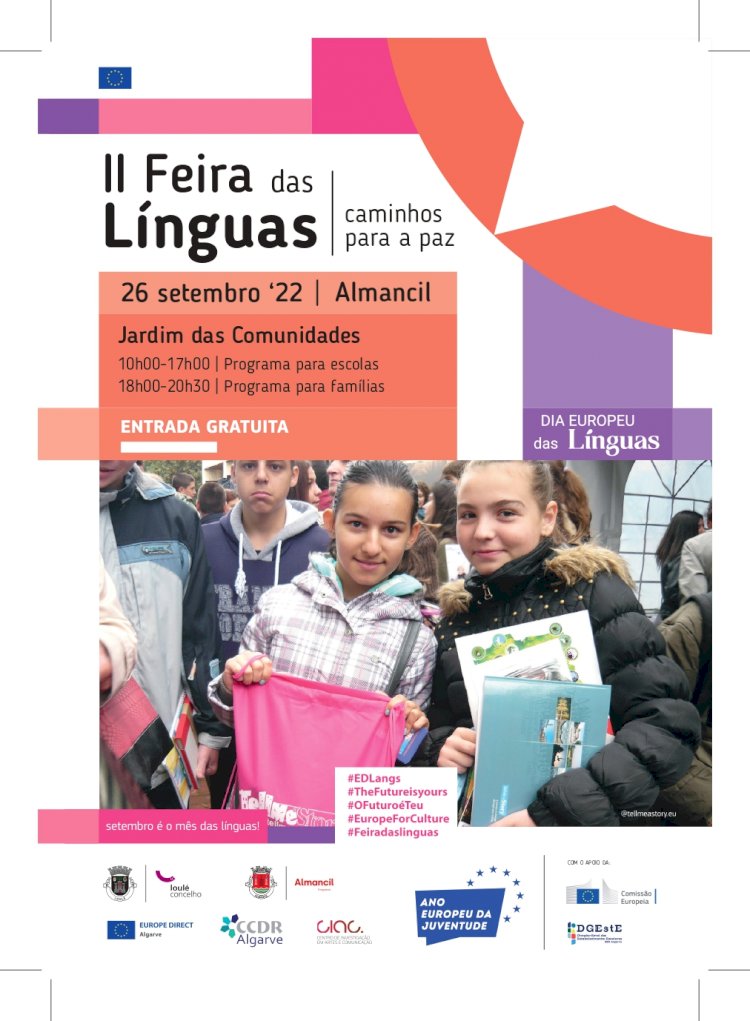 Diversidade linguística celebrada no jardim das comunidades de Almancil
