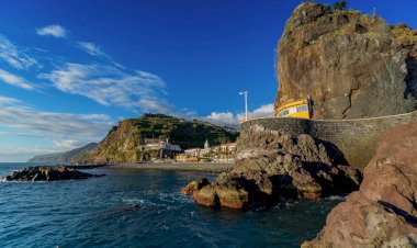 100 anos após o seu nascimento, recordemos Saramago - “As melhores ondas da Europa”
