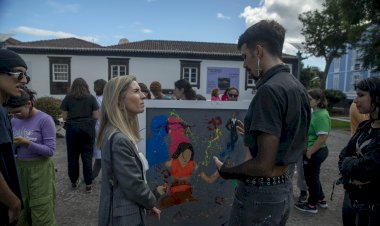 Cristina Canto Tavares quer pintar Ponta Delgada da cor da igualdade