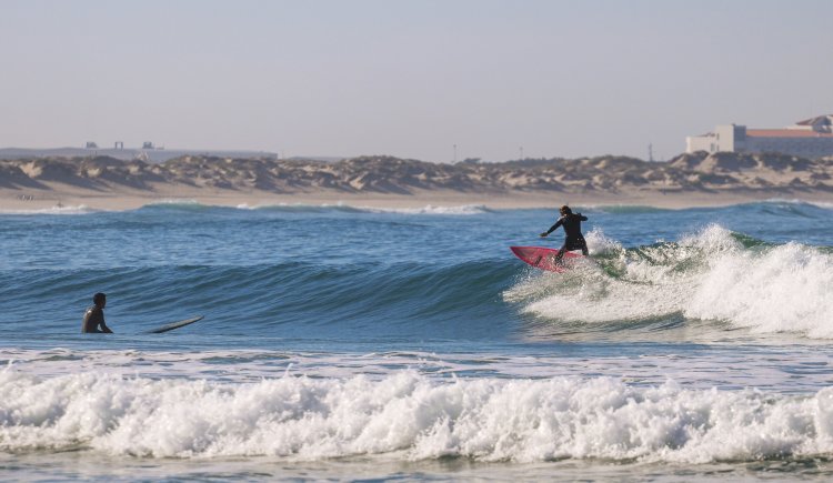 Praia dos Supertubos recebe a Liga MEO Surf