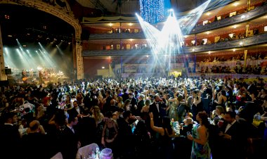 Contagem decrescente para o Grande Baile de Réveillon 2023 do Coliseu Micaelense