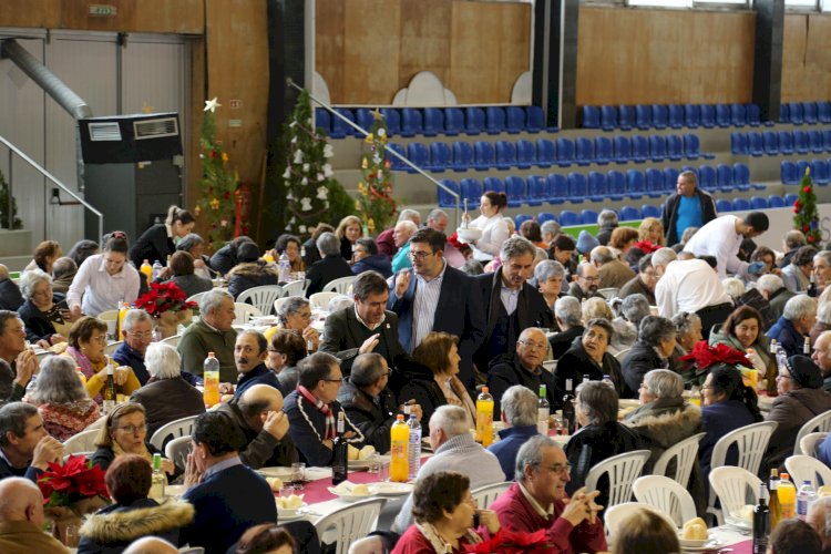 Câmara de Baião reuniu mais de seis centenas de seniores  em festa natalícia