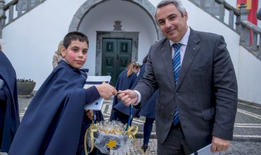 500 pessoas vão ‘Cantar às Estrelas’ na Câmara Municipal de Ponta Delgada