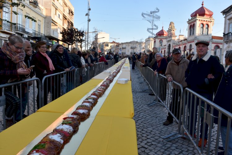 150 metros de Bolo-Rei no encerramento da programação de natal em Loulé