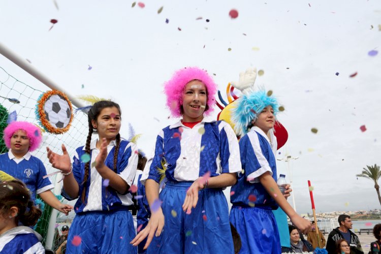 Bailes e mascarinhas