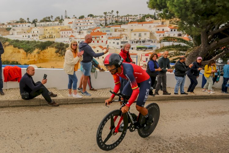 Daniel Martínez conquista a Volta e Stefan Küng vence o contrarrelógio