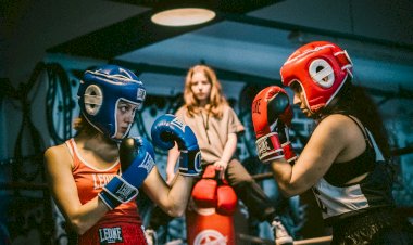 “Má Educação” reflete sobre a tensão entre professores e alunos, entre futuro e passado, entre a escola que existe e a que desejamos