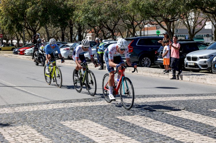 Orluis Aular repete triunfo na Clássica da Arrábida