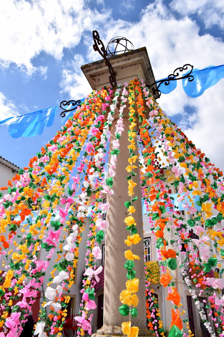 Durante a Páscoa milhares de flores nas ruas de Constância 7 a 10 de Abril