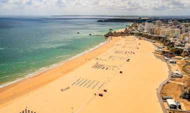 Praia da Rocha volta a ser distinguida com o Prémio Cinco Estrelas Regiões