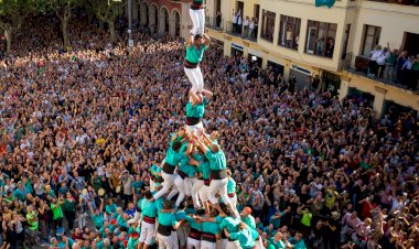 As torres humanas da Catalunha chegam a Portugal no âmbito da celebração do Dia de Sant Jordi