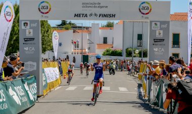 Ana Caramelo mais forte em Moura