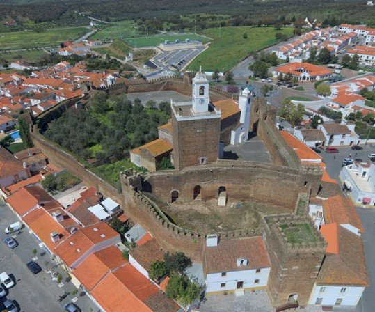 Um castelo cristão…feito por um muçulmano